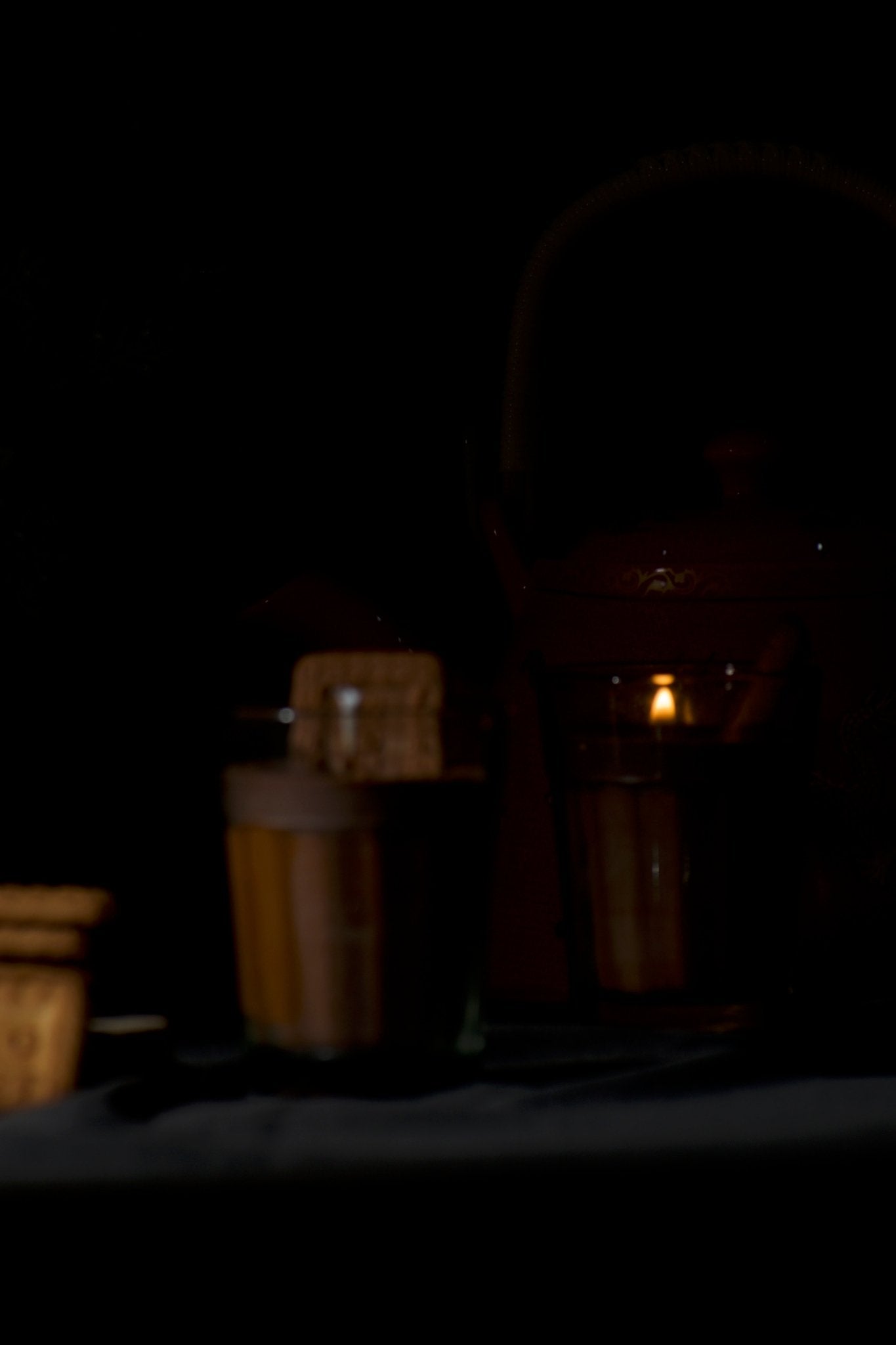 Chai Biscuit Soy Candle | Handmade Scented Candle in Authentic Cutting Chai Glass - Mandy and Co